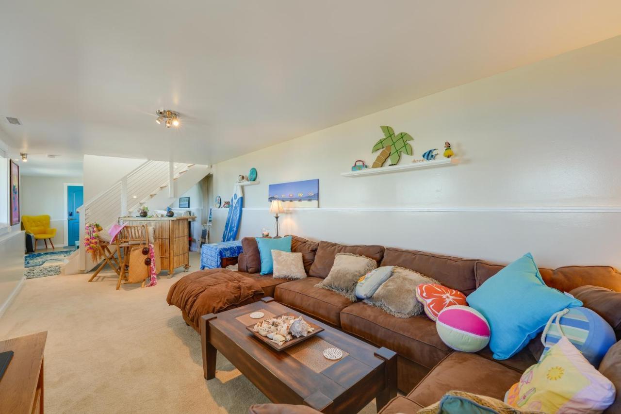 Stunning Home In Coupeville With Deck And Beach Access Exterior photo